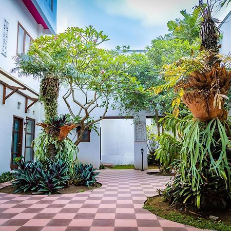 Family Hotel Gradia 2 Batu  Buitenkant foto