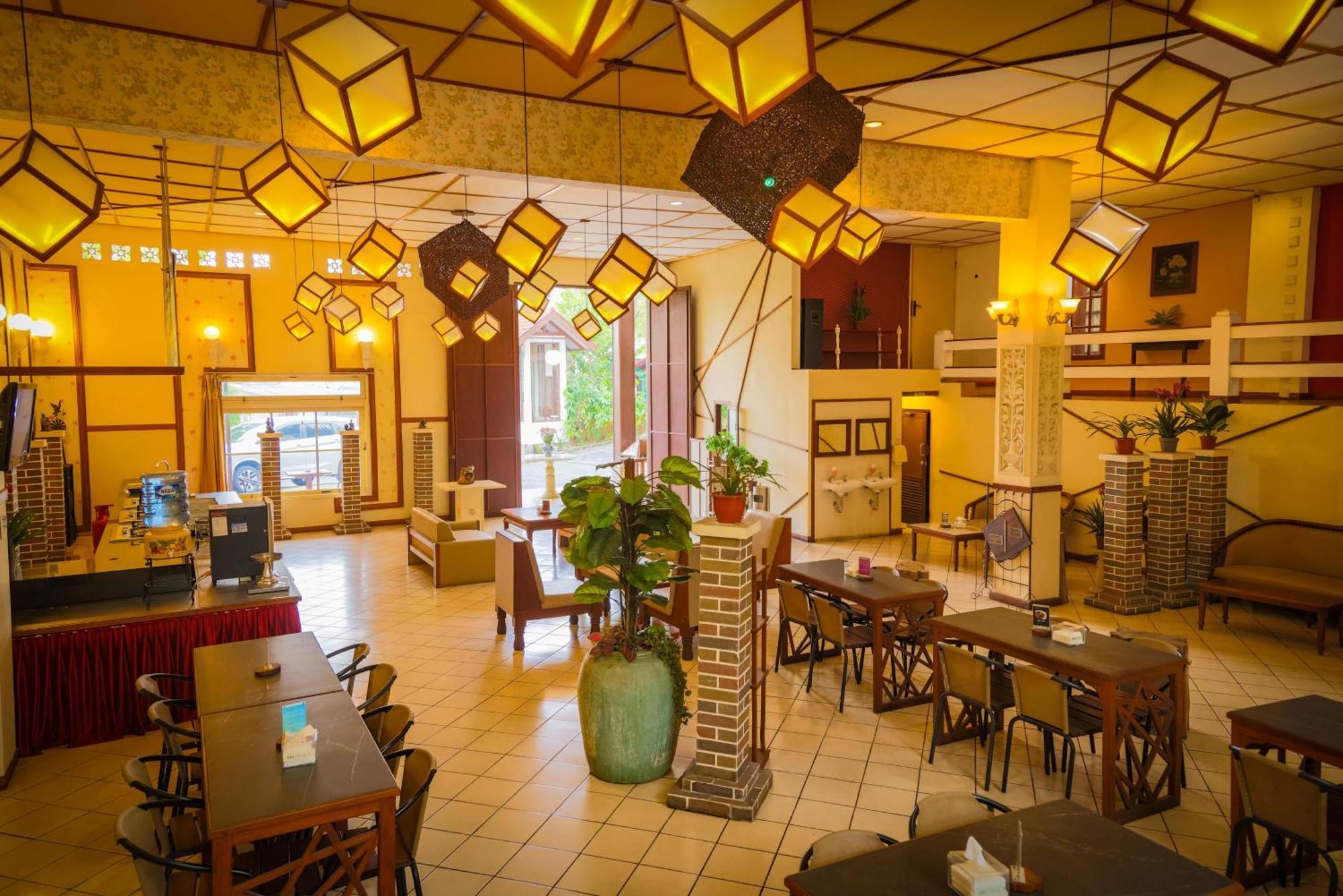 Family Hotel Gradia 2 Batu  Buitenkant foto