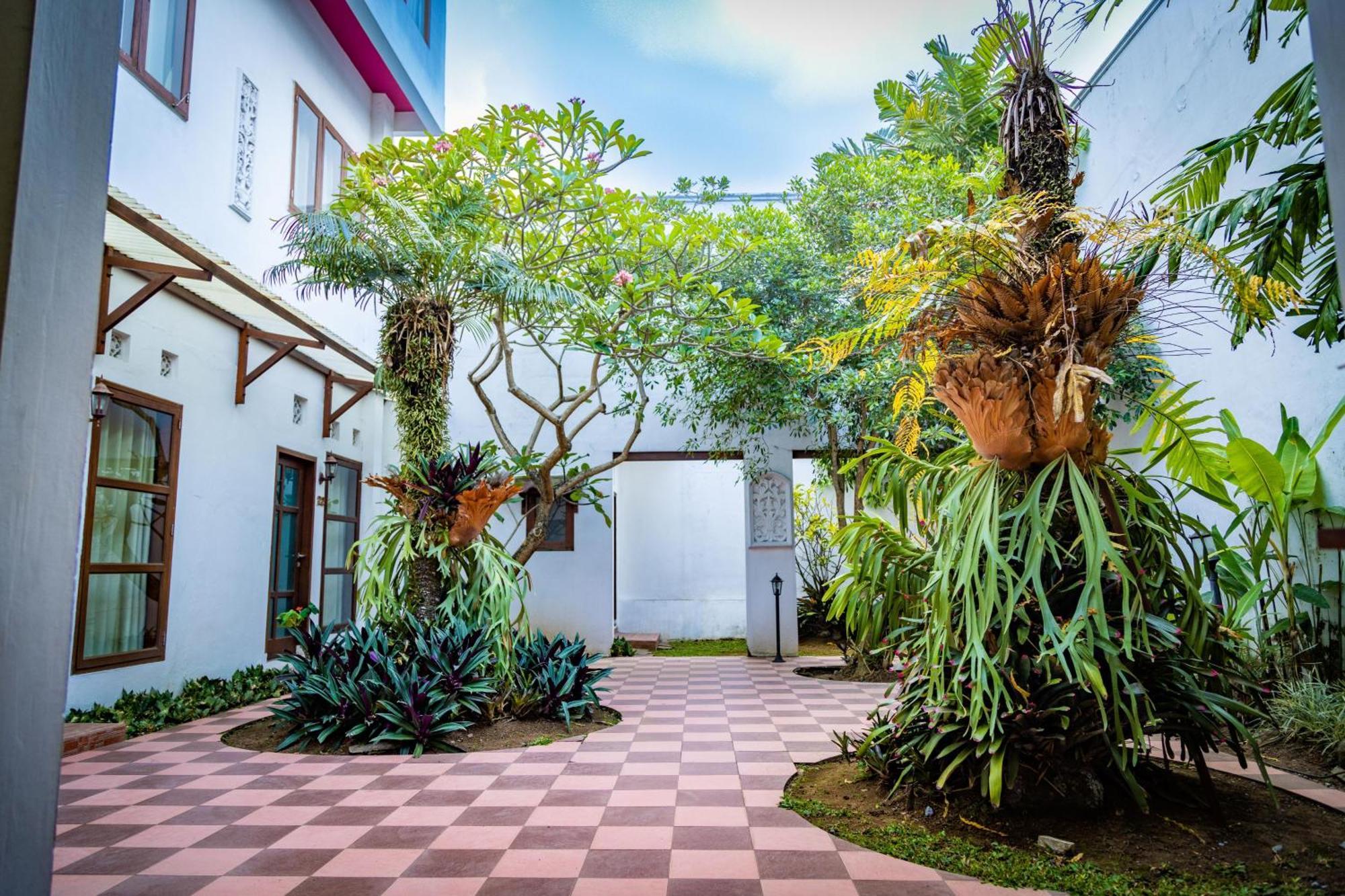 Family Hotel Gradia 2 Batu  Buitenkant foto