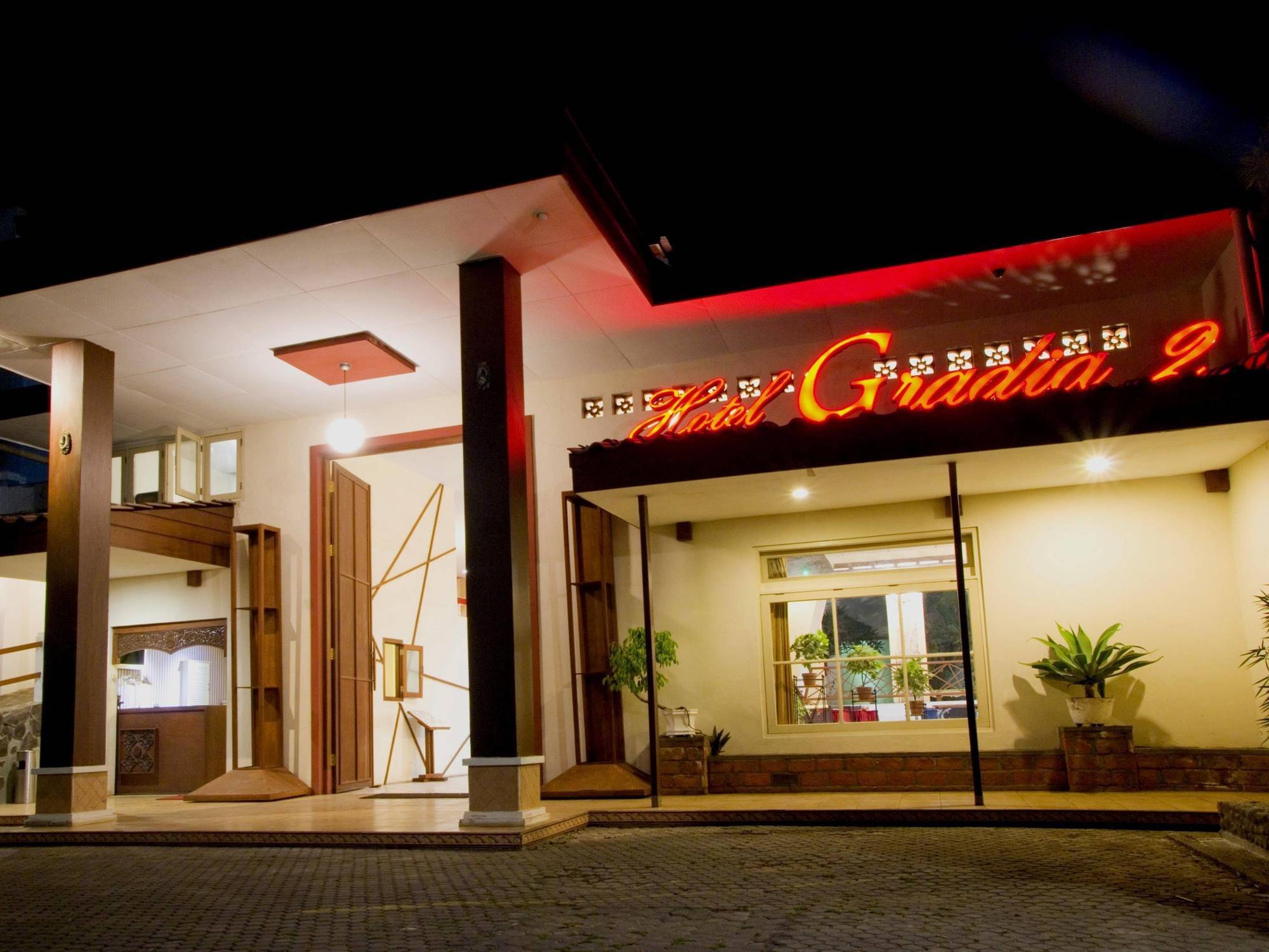 Family Hotel Gradia 2 Batu  Buitenkant foto